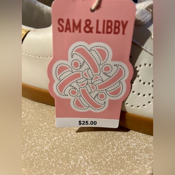 Sam & Libby “ADDIE” Sneaker - Picture 2 of 11